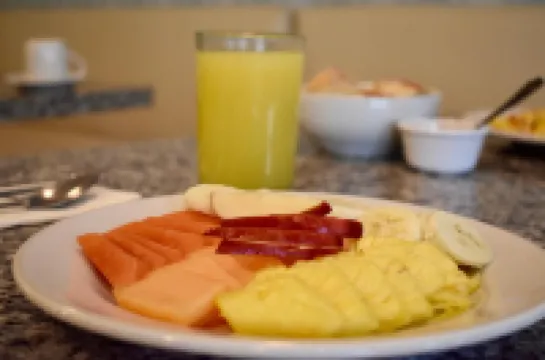 Country Hotel & Suites