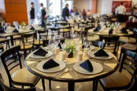 Hotel Horizon & Convention Center - breakfast