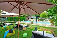 Logis Hôtel Hostellerie Saint-Jacques Hotels in Lussas-et-Nontronneau