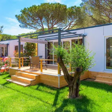 Camping Lacona Pineta