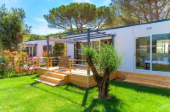 Bungalow di 52 m² con 2 camera(e) e 2 bagno(i) privato(i) in zona Capoliveri