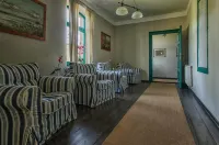 Hotel Zur Henne Hotels in WeiBenfels