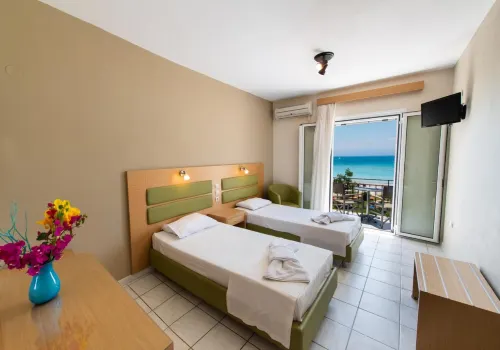 Surf Hotel Hotel di Apollonii