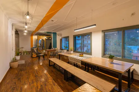 Madpackers Rishikesh Laxman Jhula