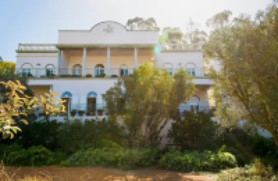 Dorp Hotel Hotels near Bo-Kaap Museum