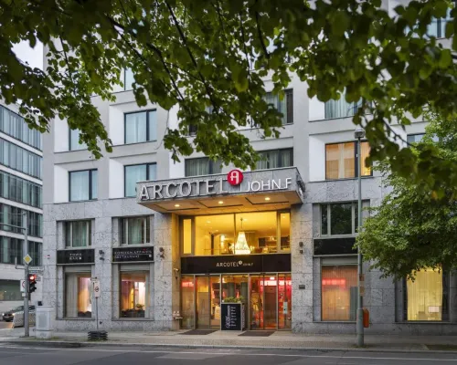 อาร์โคเทล จอห์น เอฟ โรงแรมใกล้โรงโอเปราเบอร์ลิน