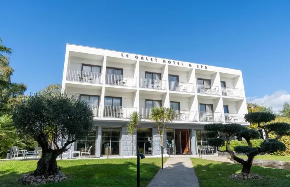 鵝卵石酒店和Spa