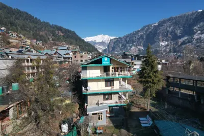 Beholden Stay and Cafe - Manali, Rooms & Dorms
