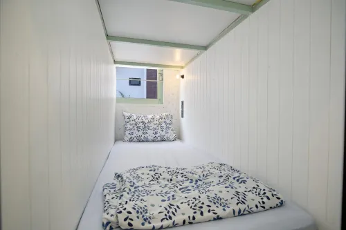 Capsule Hostel and Thai Traditional Bath Bangkok