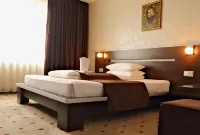 Hotel Premier - Balcony