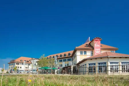 Kim Hotel Dresden Отели в г. Вильсдруф