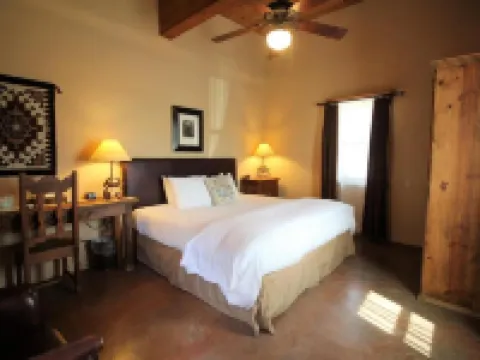 The Maverick Inn Hotels in Alpine