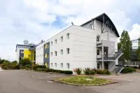 B&B HOTEL Nantes Aéroport Hôtels à proximité de : Technocampus Composites