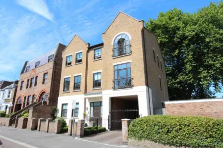 Hampden Apartments - the Catherine Отели рядом с достопримечательностью «St George's Chapel»