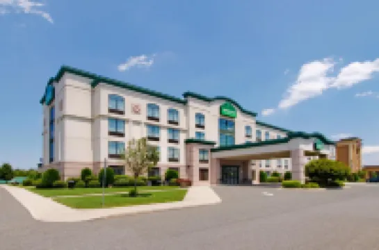 วินเกท บายวินด์แฮม ไวน์แลนด์/มิลวิลล์