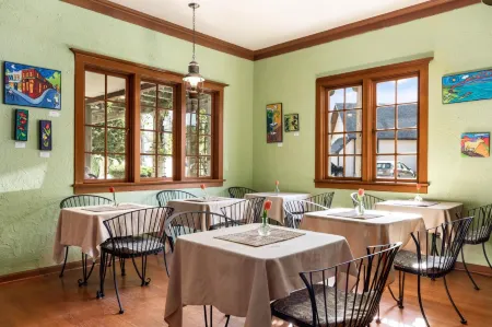 The la Conner Inn Отели рядом с достопримечательностью «Роозенгаард»