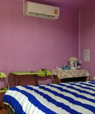 ห้องเตียงใหญ่ พร้อมห้องน้ำส่วนตัว