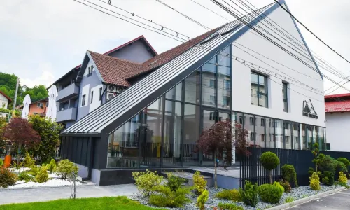 호텔 수브카르파티