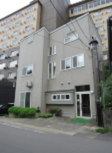 เพนชั่น โกโรจิ โรงแรมใน