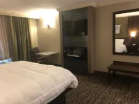 The Lincoln Hotel Philadelphia Hotel a Lower Southampton Township