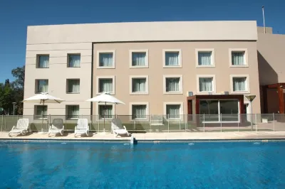 Howard Johnson Rio Cuarto Hotel y Casino Hotels in 