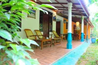 Senura Home Stay