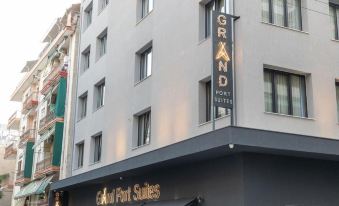 Grand Port Suites