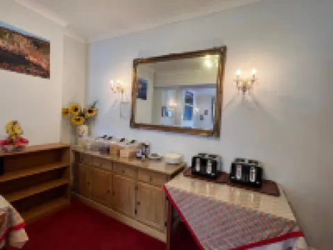 베리 호텔 패인턴