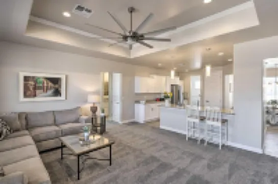 สถานที่พักสงบใน Kingman พร้อมสนามหญ้า - ใกล้แหล่งเดินป่า