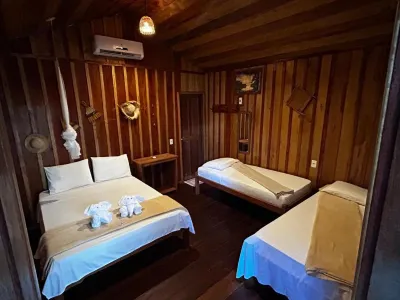 Vista do Lago Jungle Lodge Hotels near Amazon River