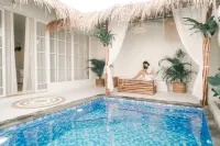 Demoska Villa Jogja with Privatepool - balcony