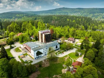 Interferie Sport Hotel Bornit Hotels near Dom Gerharta i Carla Hauptmannów