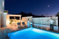 Virginia Luxury Villas