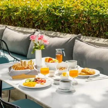 Kenta Mountain Hotel & Gastrobar