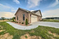 Cozy Murray Retreat Near MSU and Local Eateries