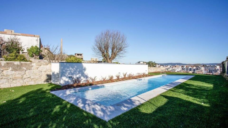 Liiiving in Porto - Haven Pool Apartment