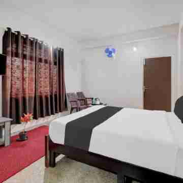 Shravanya Comforts Rooms