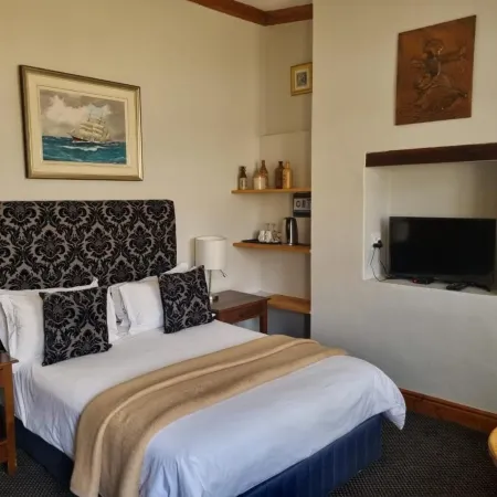 Ashanti Gardens Guesthouse Отели рядом с достопримечательностью «Гарденс»