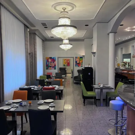Apartment Hotel Kral - Business Hotel & Serviced Apartments