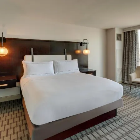 The Chattanoogan Hotel, Curio Collection by Hilton