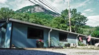Riverside Lodge at Chimney Rock