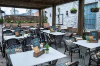 Dog and Partridge by Greene King Inns -  Habitaciones en casas particulares