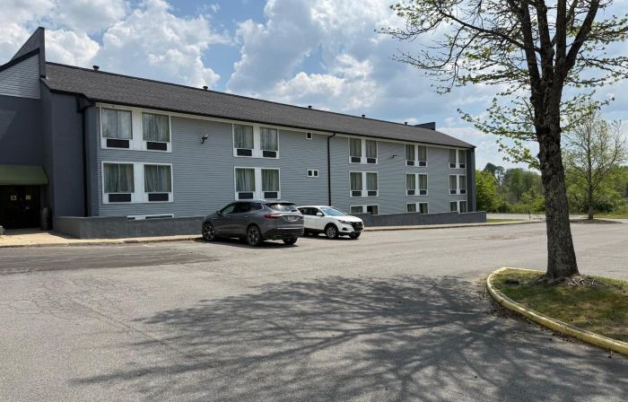 Holiday Lodge Hotel and Conference Center