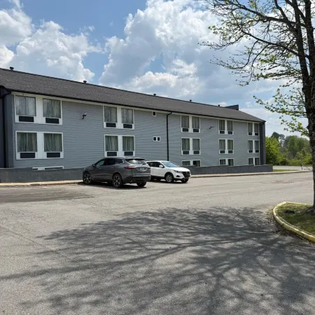 Holiday Lodge Hotel and Conference Center