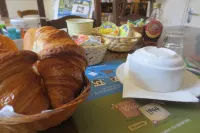 Hotel Saint Etienne - breakfast