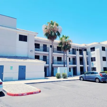 InTown Suites Extended Stay Phoenix AZ - Gilbert