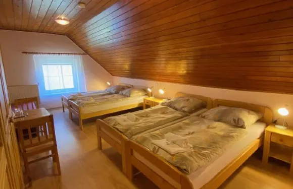 日迪亞爾膳宿公寓