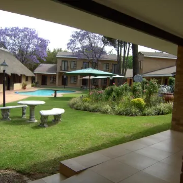 Hoyohoyo Chartwell Lodge