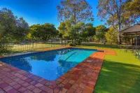 Mountain View Motor Inn & Holiday Lodges Hotels in Halls Gap