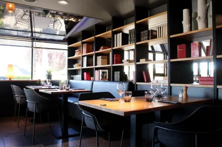 Logis Hôtel et Spa Chez Camillou Отели в г. Римез